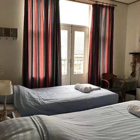 Esperanza Bed & Breakfast 2*